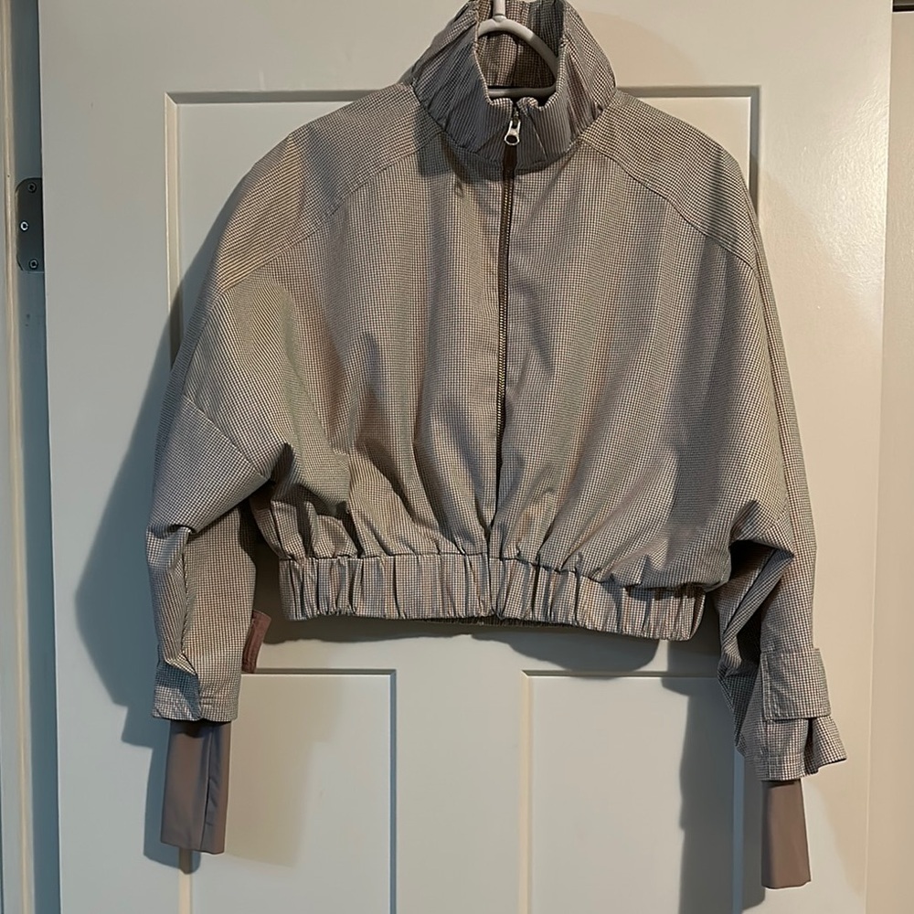 NYLORA | Stylish Gray Women's Jacket - Picture 4 of 17